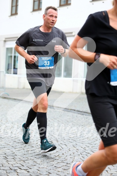 Hofmühlvolksfest-Halbmarathon Gloffer Werd