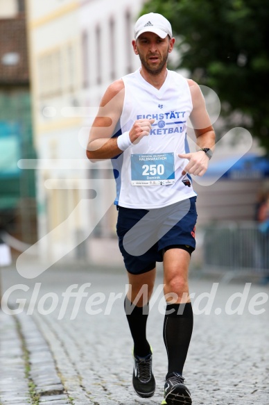 Hofmühlvolksfest-Halbmarathon Gloffer Werd