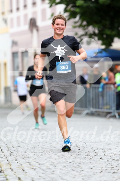 Hofmühlvolksfest-Halbmarathon Gloffer Werd