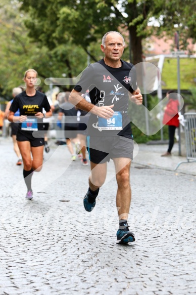 Hofmühlvolksfest-Halbmarathon Gloffer Werd