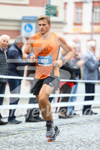 Hofmühlvolksfest-Halbmarathon Gloffer Werd