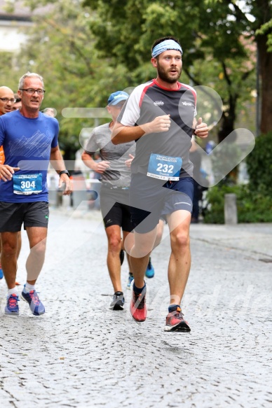 Hofmühlvolksfest-Halbmarathon Gloffer Werd