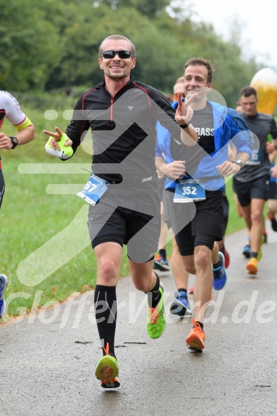 Hofmühlvolksfest-Halbmarathon Gloffer Werd