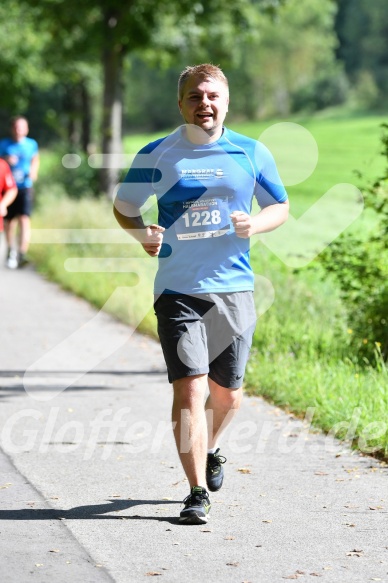 Hofmühl Volksfest-Halbmarathon Gloffer Werd