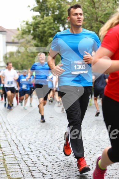 Hofmühlvolksfest-Halbmarathon Gloffer Werd