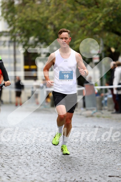 Hofmühlvolksfest-Halbmarathon Gloffer Werd