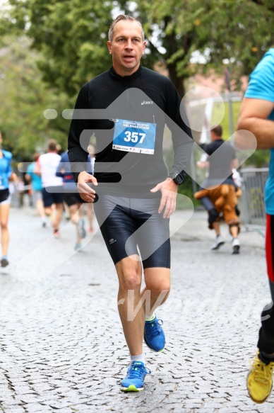 Hofmühlvolksfest-Halbmarathon Gloffer Werd