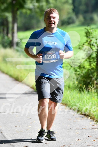 Hofmühl Volksfest-Halbmarathon Gloffer Werd