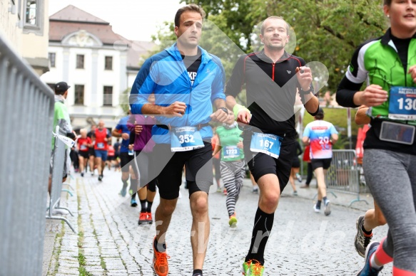 Hofmühlvolksfest-Halbmarathon Gloffer Werd