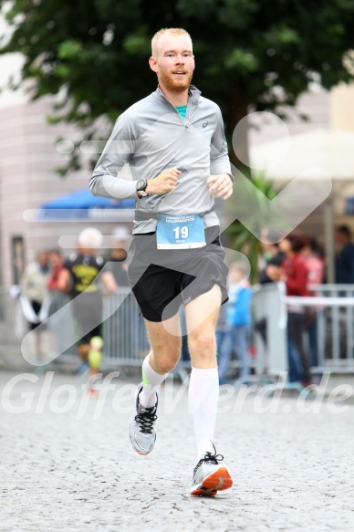 Hofmühlvolksfest-Halbmarathon Gloffer Werd