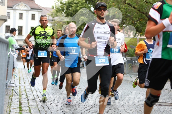 Hofmühlvolksfest-Halbmarathon Gloffer Werd