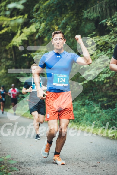 Hofmühlvolksfest-Halbmarathon Gloffer Werd