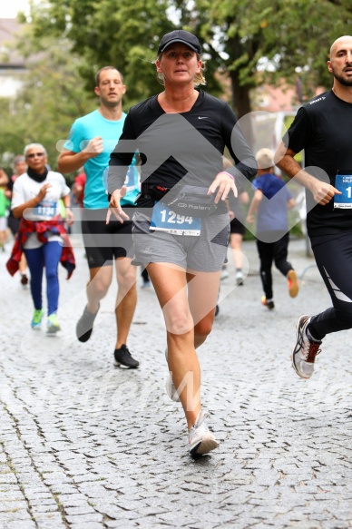 Hofmühlvolksfest-Halbmarathon Gloffer Werd