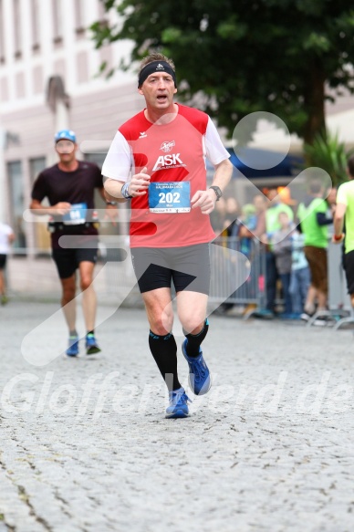 Hofmühlvolksfest-Halbmarathon Gloffer Werd