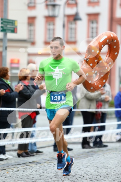 Hofmühlvolksfest-Halbmarathon Gloffer Werd