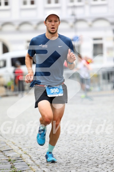 Hofmühlvolksfest-Halbmarathon Gloffer Werd