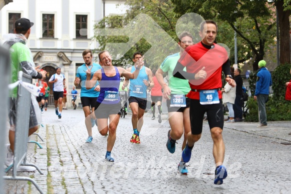 Hofmühlvolksfest-Halbmarathon Gloffer Werd