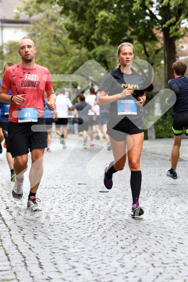 Hofmühlvolksfest-Halbmarathon Gloffer Werd