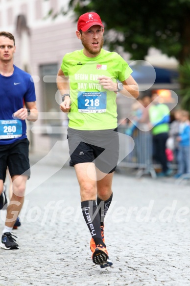 Hofmühlvolksfest-Halbmarathon Gloffer Werd