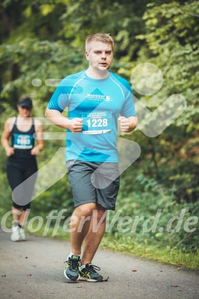 Hofmühlvolksfest-Halbmarathon Gloffer Werd