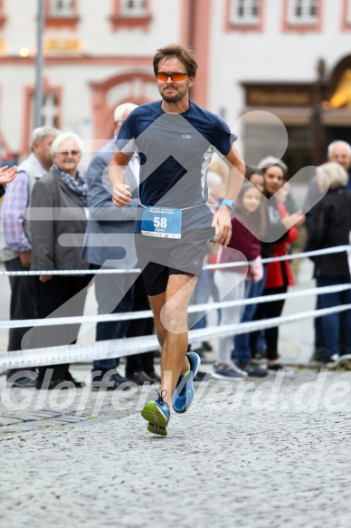 Hofmühlvolksfest-Halbmarathon Gloffer Werd