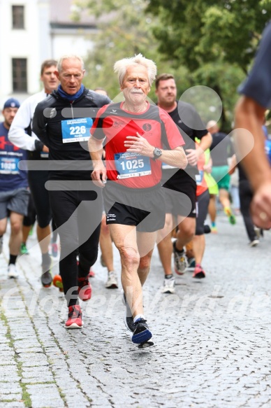 Hofmühlvolksfest-Halbmarathon Gloffer Werd