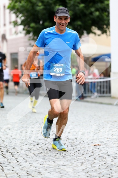 Hofmühlvolksfest-Halbmarathon Gloffer Werd