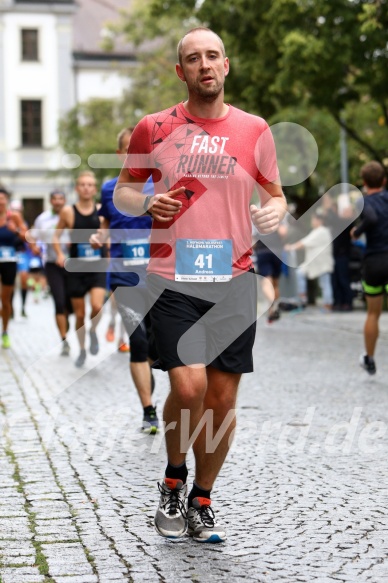 Hofmühlvolksfest-Halbmarathon Gloffer Werd