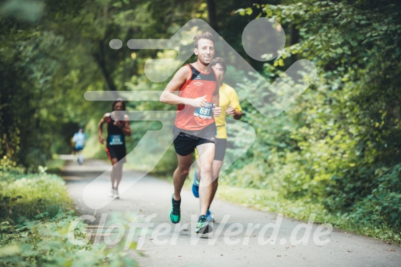 Hofmühlvolksfest-Halbmarathon Gloffer Werd