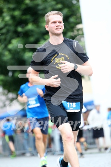 Hofmühlvolksfest-Halbmarathon Gloffer Werd