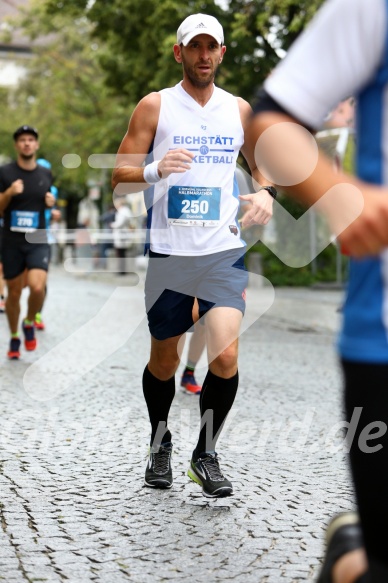 Hofmühlvolksfest-Halbmarathon Gloffer Werd