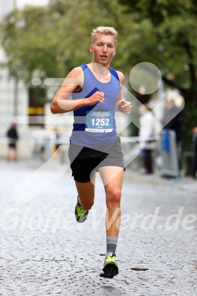 Hofmühlvolksfest-Halbmarathon Gloffer Werd