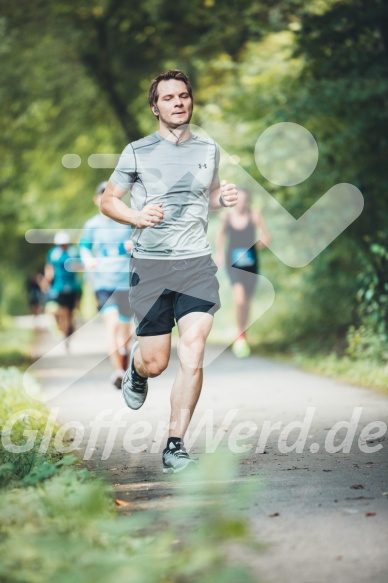 Hofmühlvolksfest-Halbmarathon Gloffer Werd