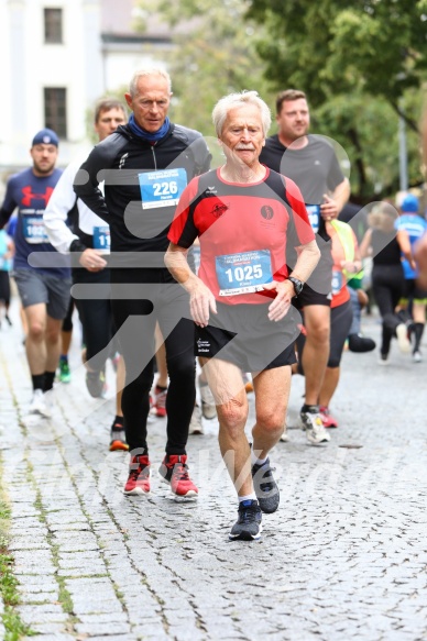 Hofmühlvolksfest-Halbmarathon Gloffer Werd