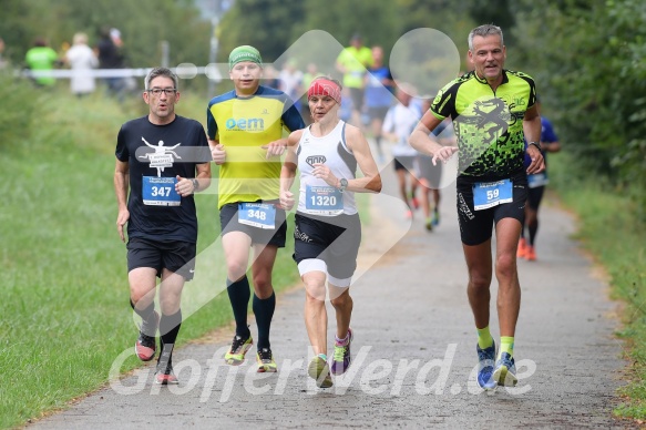 Hofmühlvolksfest-Halbmarathon Gloffer Werd