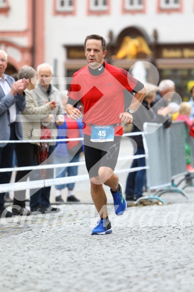 Hofmühlvolksfest-Halbmarathon Gloffer Werd