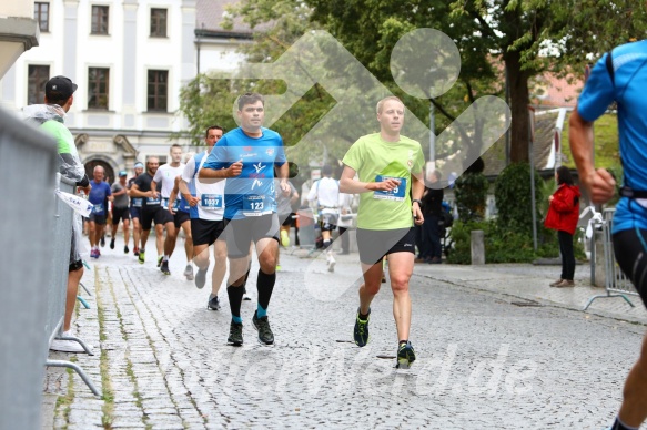 Hofmühlvolksfest-Halbmarathon Gloffer Werd