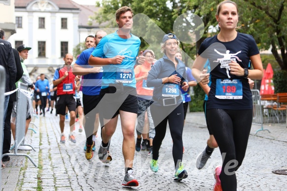 Hofmühlvolksfest-Halbmarathon Gloffer Werd