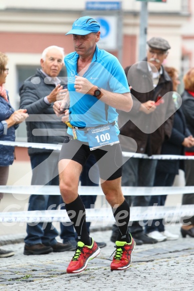 Hofmühlvolksfest-Halbmarathon Gloffer Werd