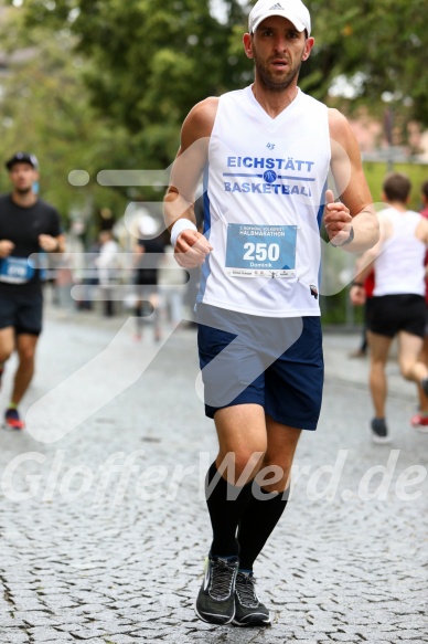 Hofmühlvolksfest-Halbmarathon Gloffer Werd