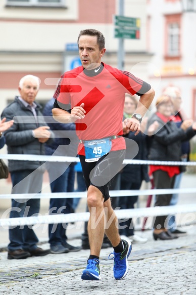 Hofmühlvolksfest-Halbmarathon Gloffer Werd