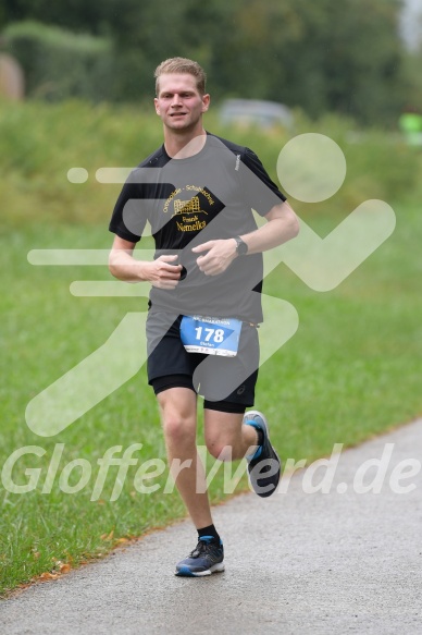 Hofmühlvolksfest-Halbmarathon Gloffer Werd