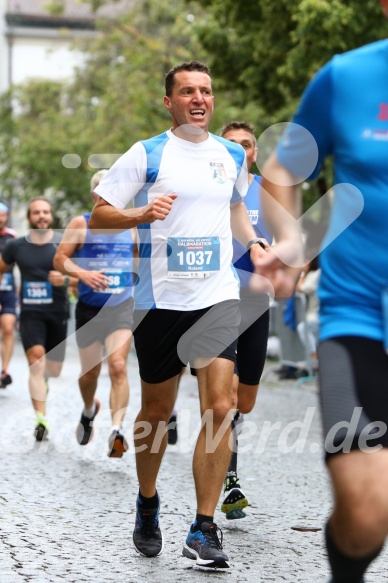 Hofmühlvolksfest-Halbmarathon Gloffer Werd