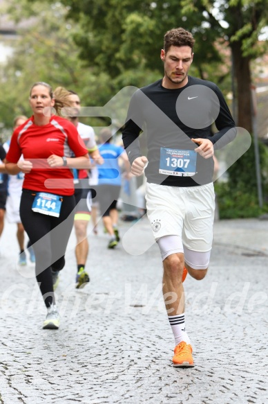 Hofmühlvolksfest-Halbmarathon Gloffer Werd