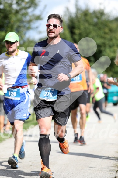 Hofmühl Volksfest-Halbmarathon Gloffer Werd