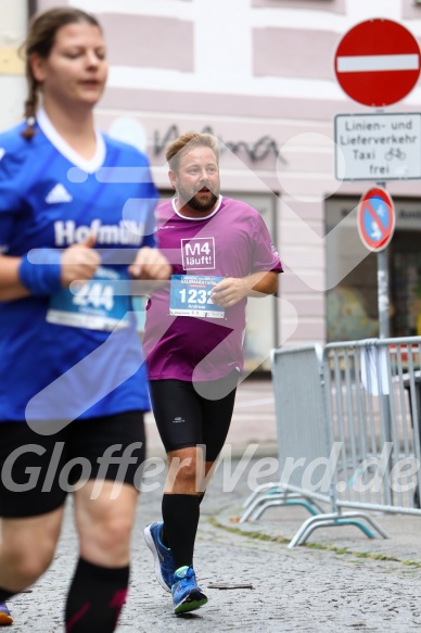 Hofmühlvolksfest-Halbmarathon Gloffer Werd