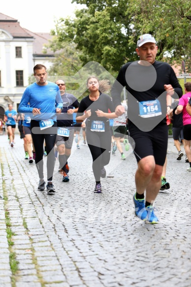 Hofmühlvolksfest-Halbmarathon Gloffer Werd