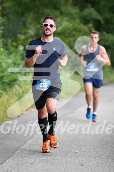 Hofmühl Volksfest-Halbmarathon Gloffer Werd