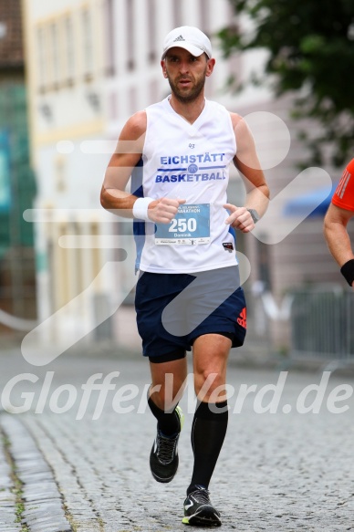 Hofmühlvolksfest-Halbmarathon Gloffer Werd