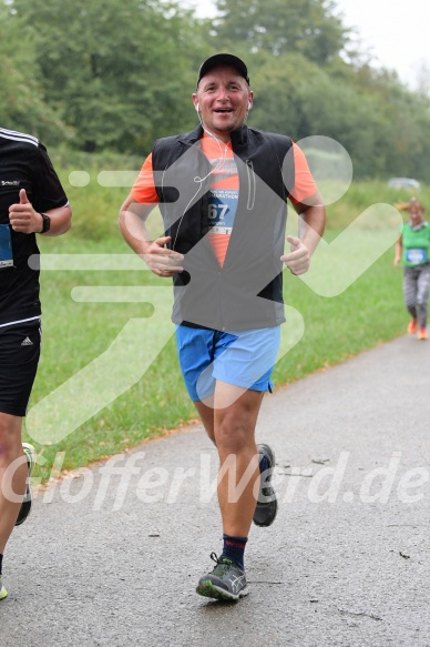 Hofmühlvolksfest-Halbmarathon Gloffer Werd